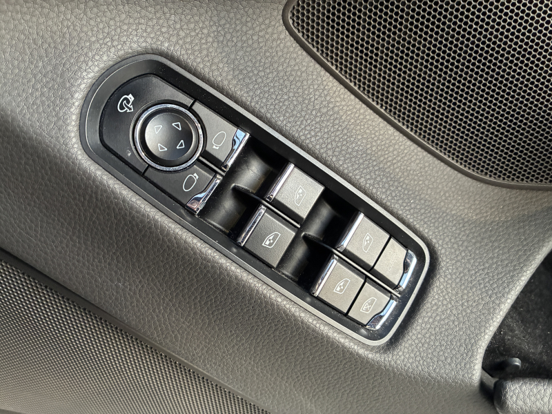 ポルシェ パナメーラ 中古車