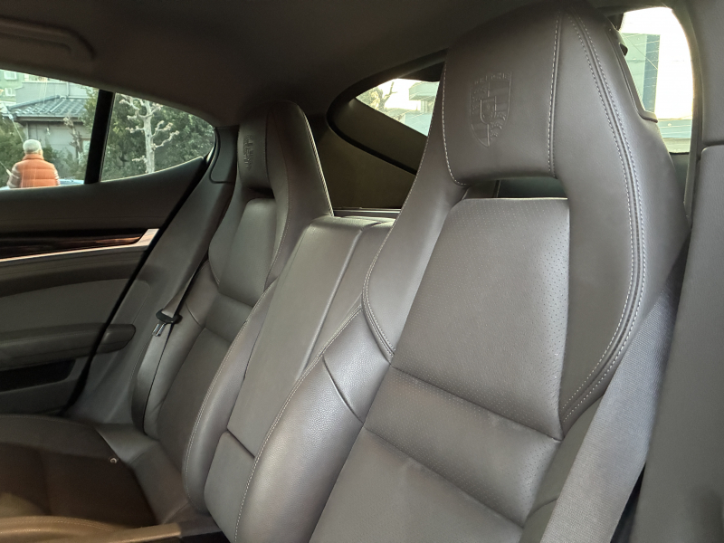 ポルシェ パナメーラ 中古車