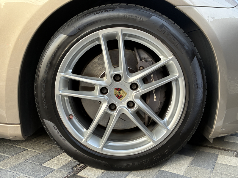 ポルシェ パナメーラ 中古車