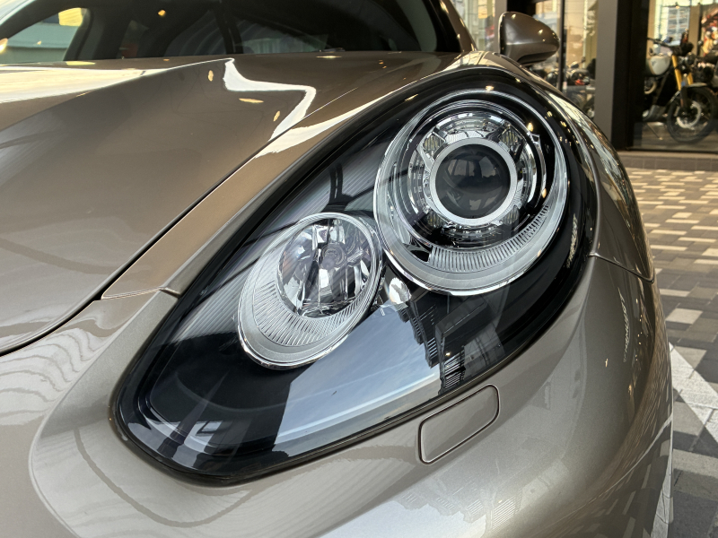 ポルシェ パナメーラ 中古車