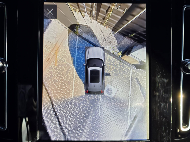 ボルボ XC40 中古車