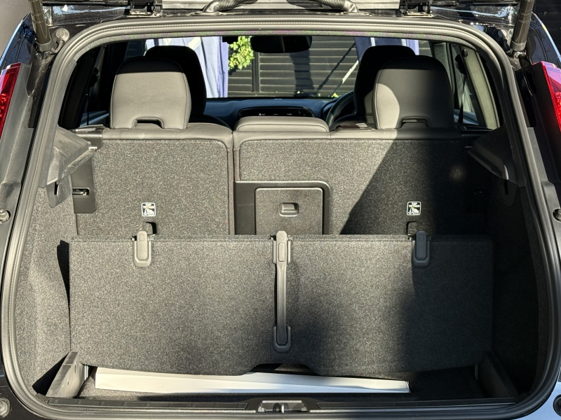 ボルボ XC40 中古車