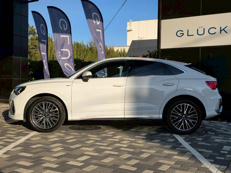 アウディ Q3 中古車