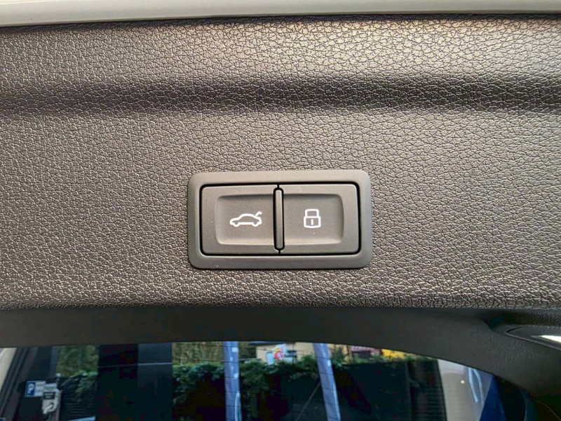 アウディ Q3 中古車