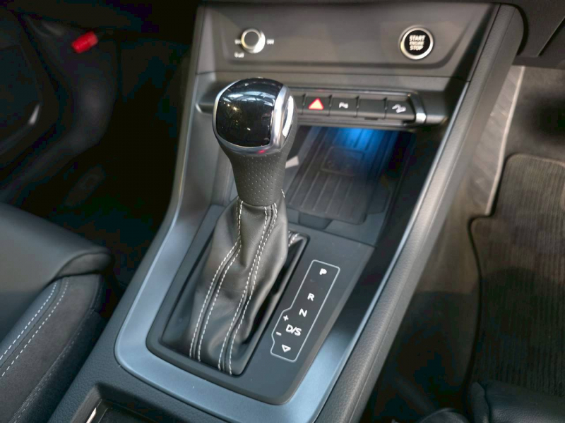 アウディ Q3 中古車