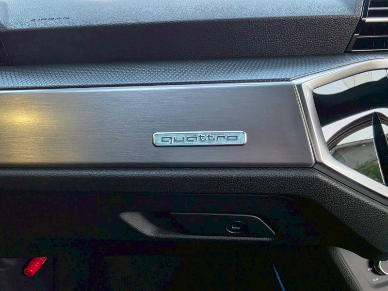 アウディ Q3 中古車