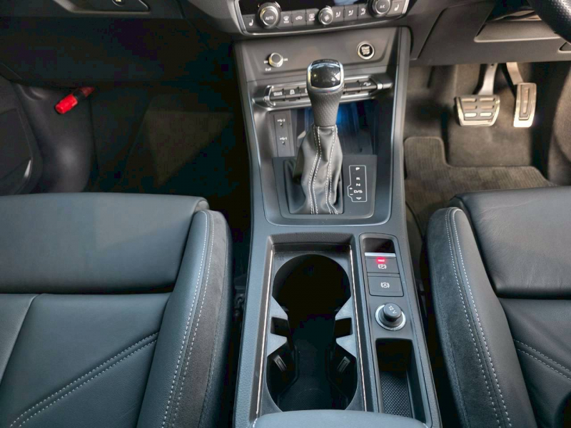 アウディ Q3 中古車