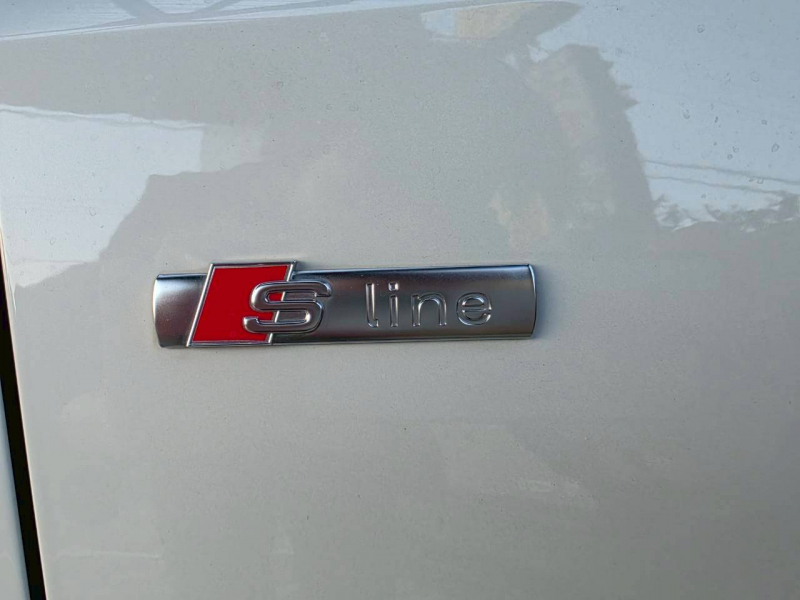 アウディ Q3 中古車