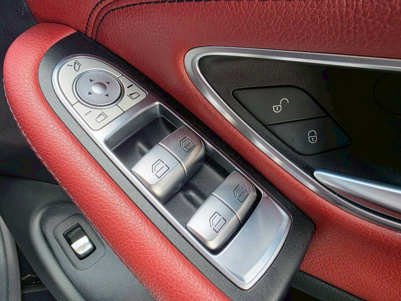 メルセデスベンツ Cクラス 中古車