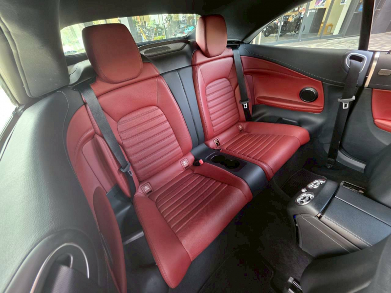 メルセデスベンツ Cクラス 中古車