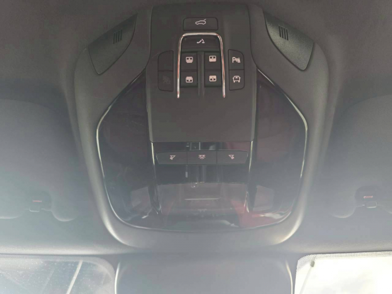 マセラティ レヴァンテ 中古車