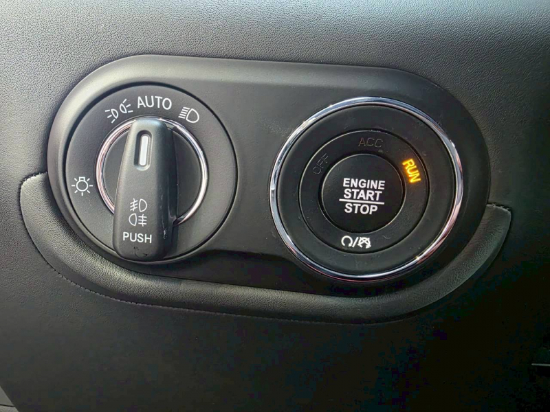 マセラティ レヴァンテ 中古車