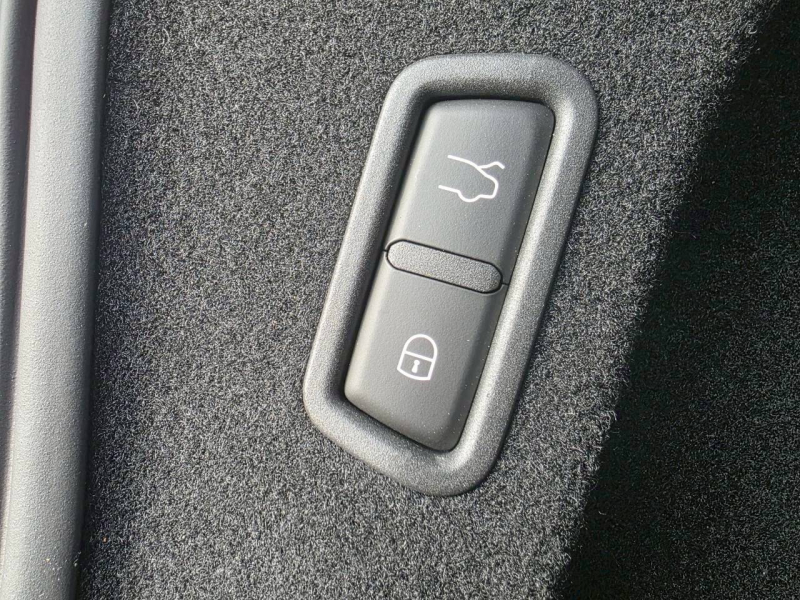 マセラティ レヴァンテ 中古車