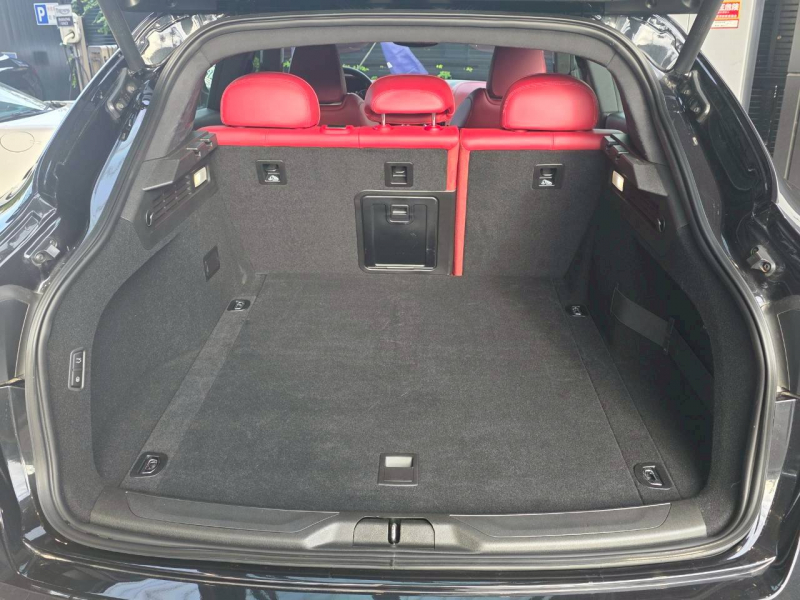 マセラティ レヴァンテ 中古車