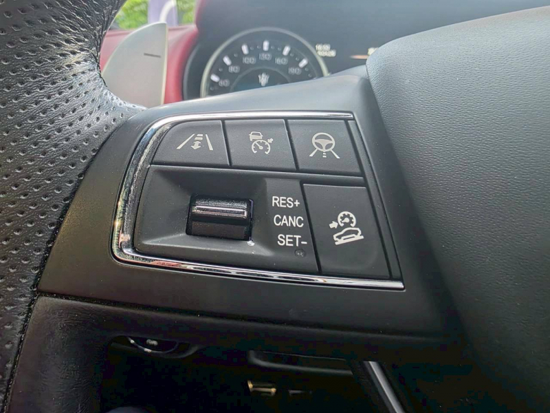 マセラティ レヴァンテ 中古車