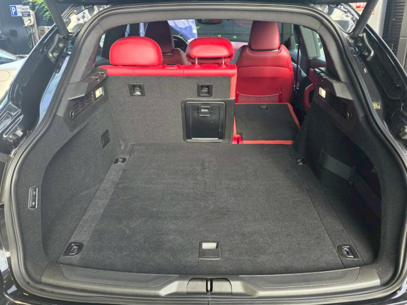 マセラティ レヴァンテ 中古車