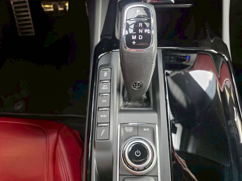 マセラティ レヴァンテ 中古車