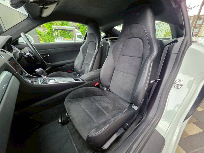 ポルシェ 718 ケイマン 中古車