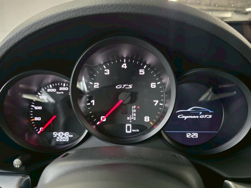 ポルシェ 718 ケイマン 中古車