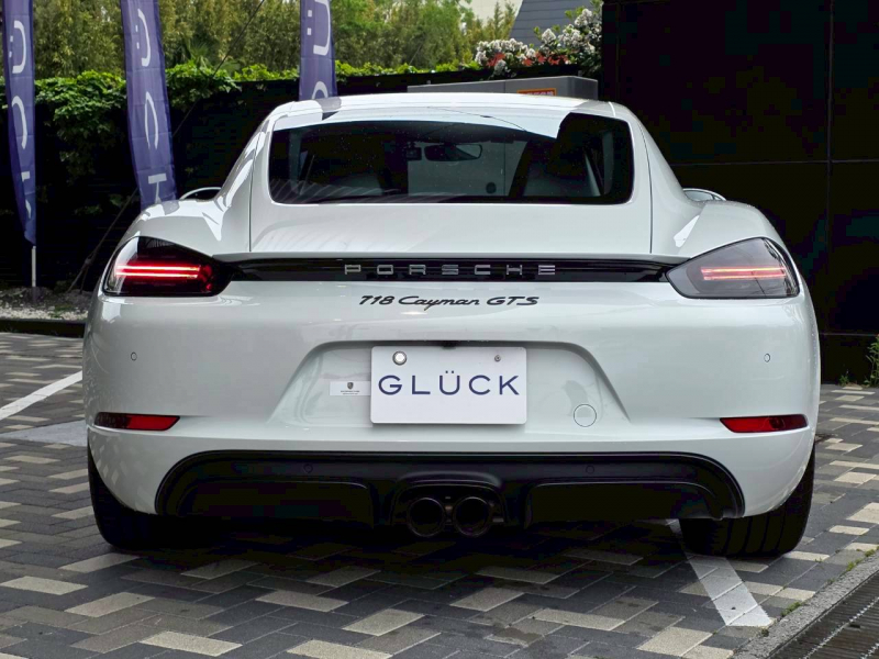 ポルシェ 718 ケイマン 中古車