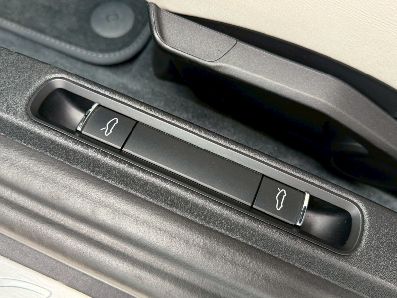 ポルシェ 718 ケイマン 中古車