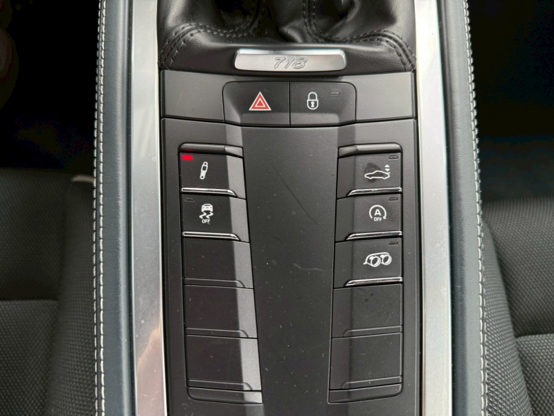 ポルシェ 718 ケイマン 中古車