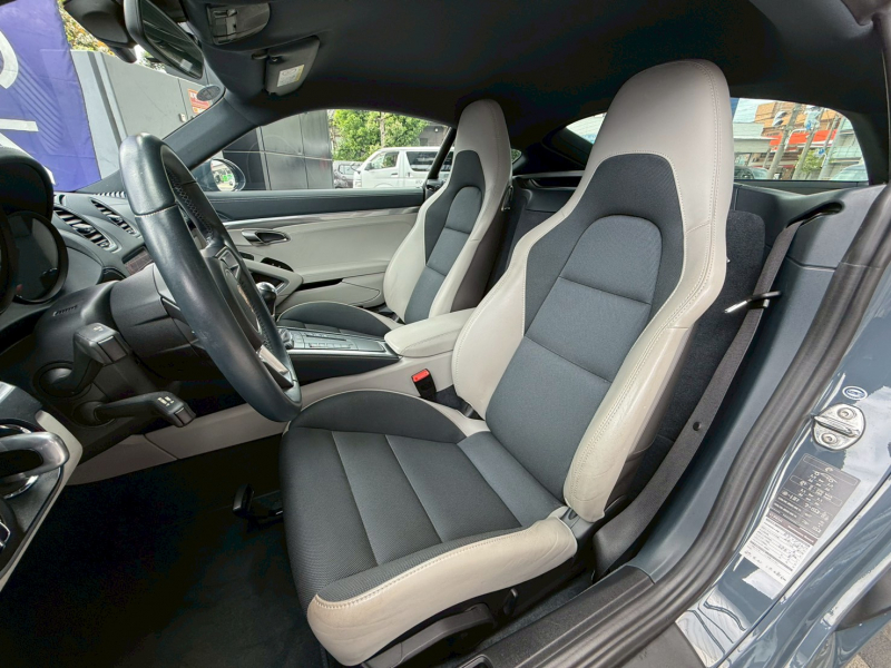 ポルシェ 718 ケイマン 中古車