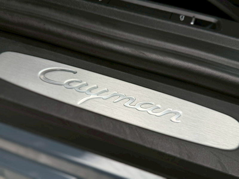 ポルシェ 718 ケイマン 中古車