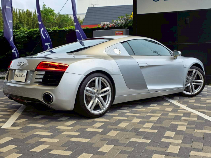 アウディ R8 中古車