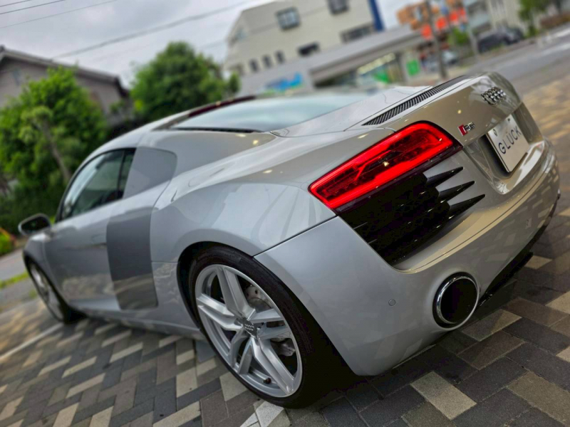 アウディ R8 中古車