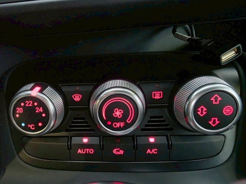 アウディ R8 中古車