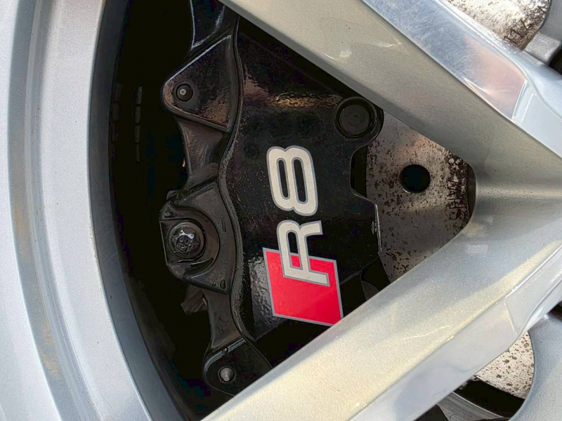 アウディ R8 中古車