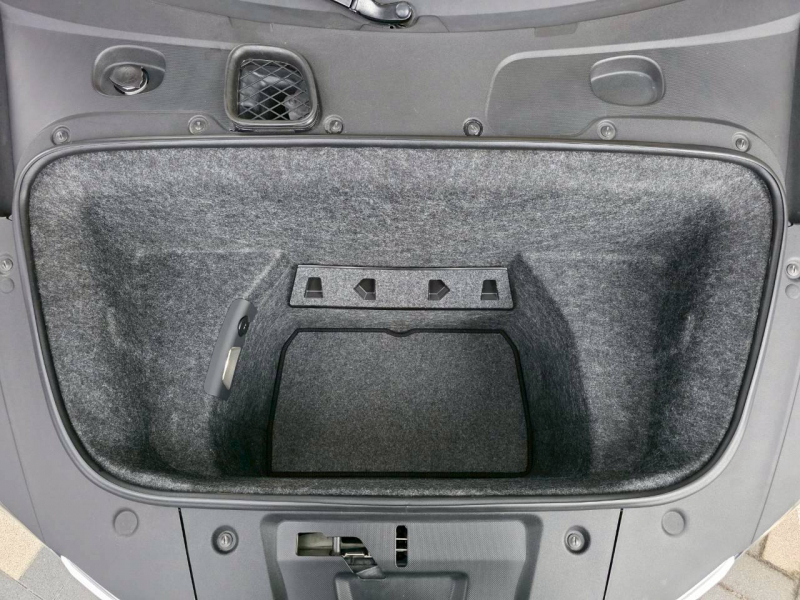 アウディ R8 中古車