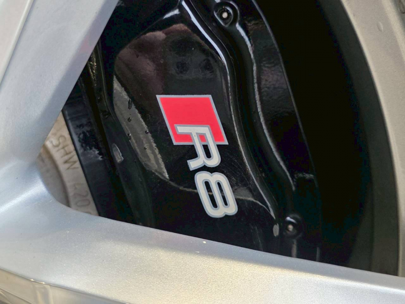 アウディ R8 中古車