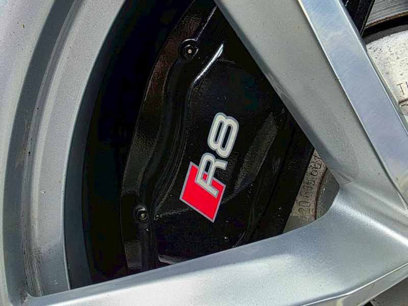 アウディ R8 中古車