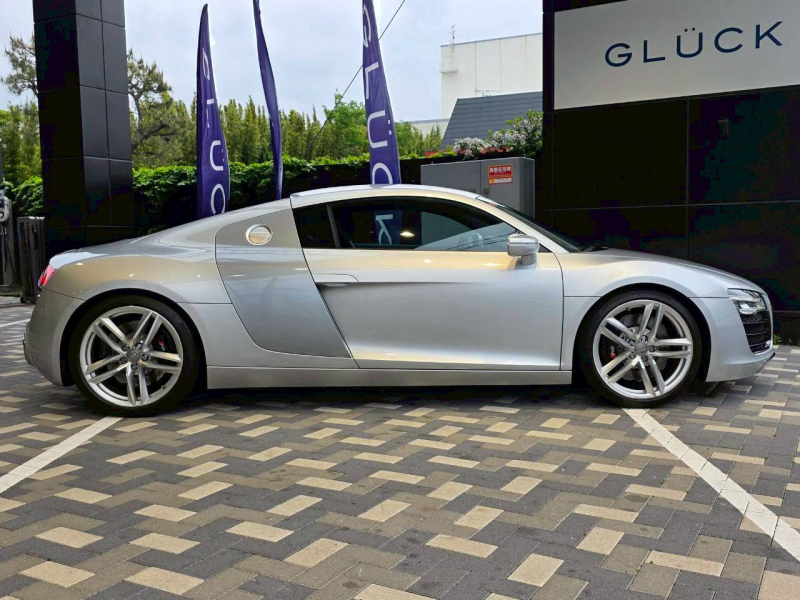 アウディ R8 中古車