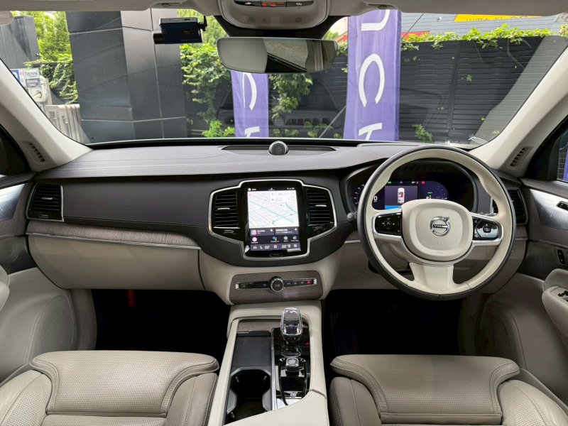 ボルボ XC90 中古車