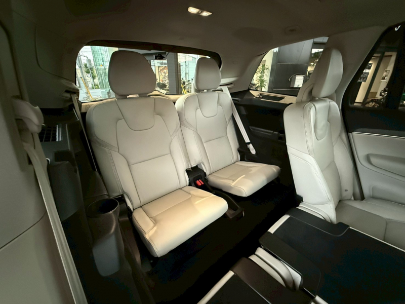ボルボ XC90 中古車