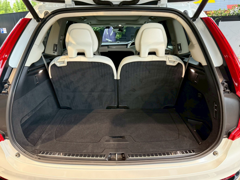ボルボ XC90 中古車
