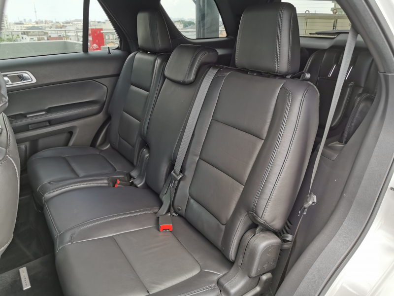 フォード エクスプローラー 中古車