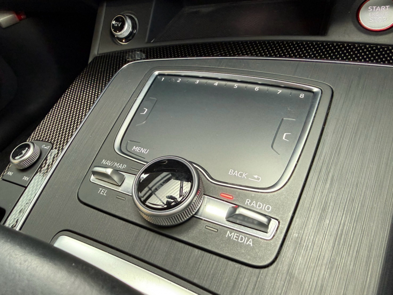 アウディ SQ5 中古車