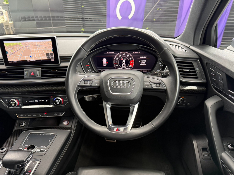 アウディ SQ5 中古車