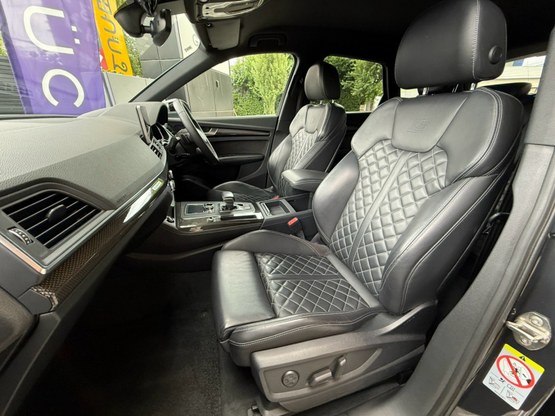 アウディ SQ5 中古車
