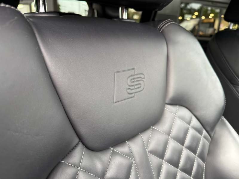 アウディ SQ5 中古車