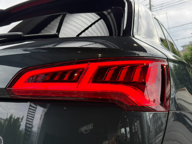 アウディ SQ5 中古車