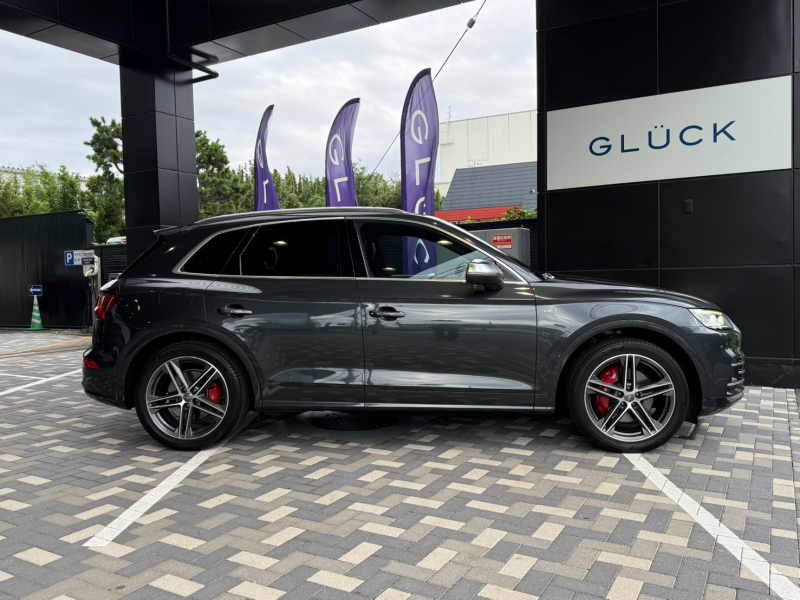 アウディ SQ5 中古車