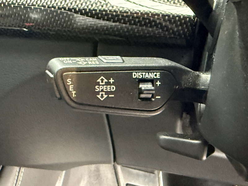 アウディ SQ5 中古車