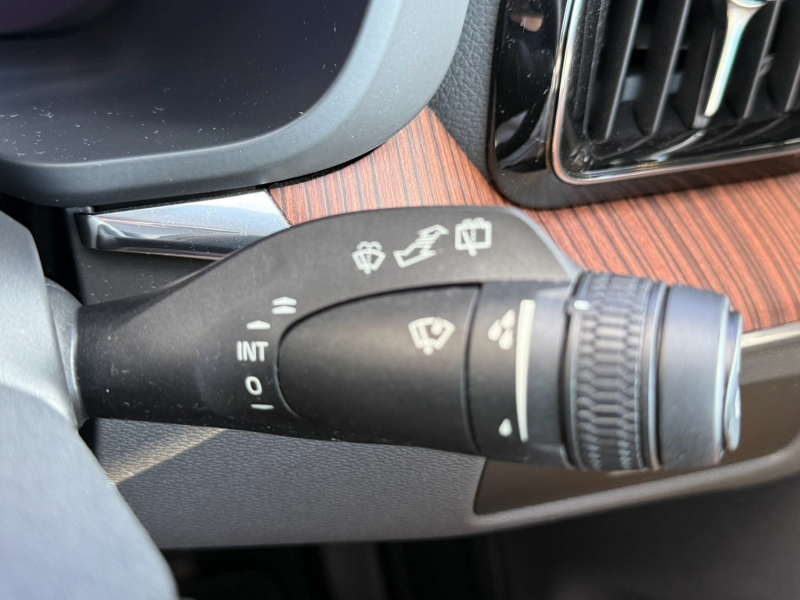 ボルボ XC60 中古車