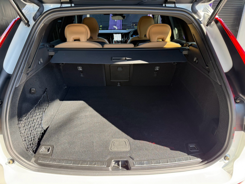 ボルボ XC60 中古車