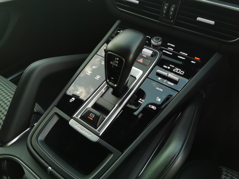 ポルシェ カイエンクーペ 中古車